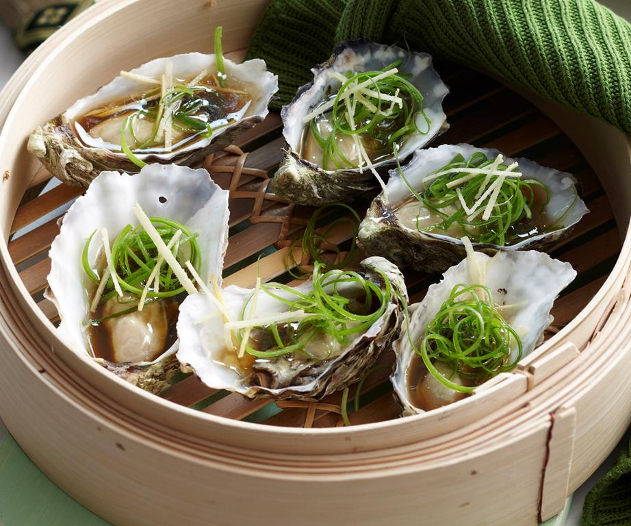 Lý do ăn hào tăng sức mạnh sinh lý đàn ông 2 steamed oysters